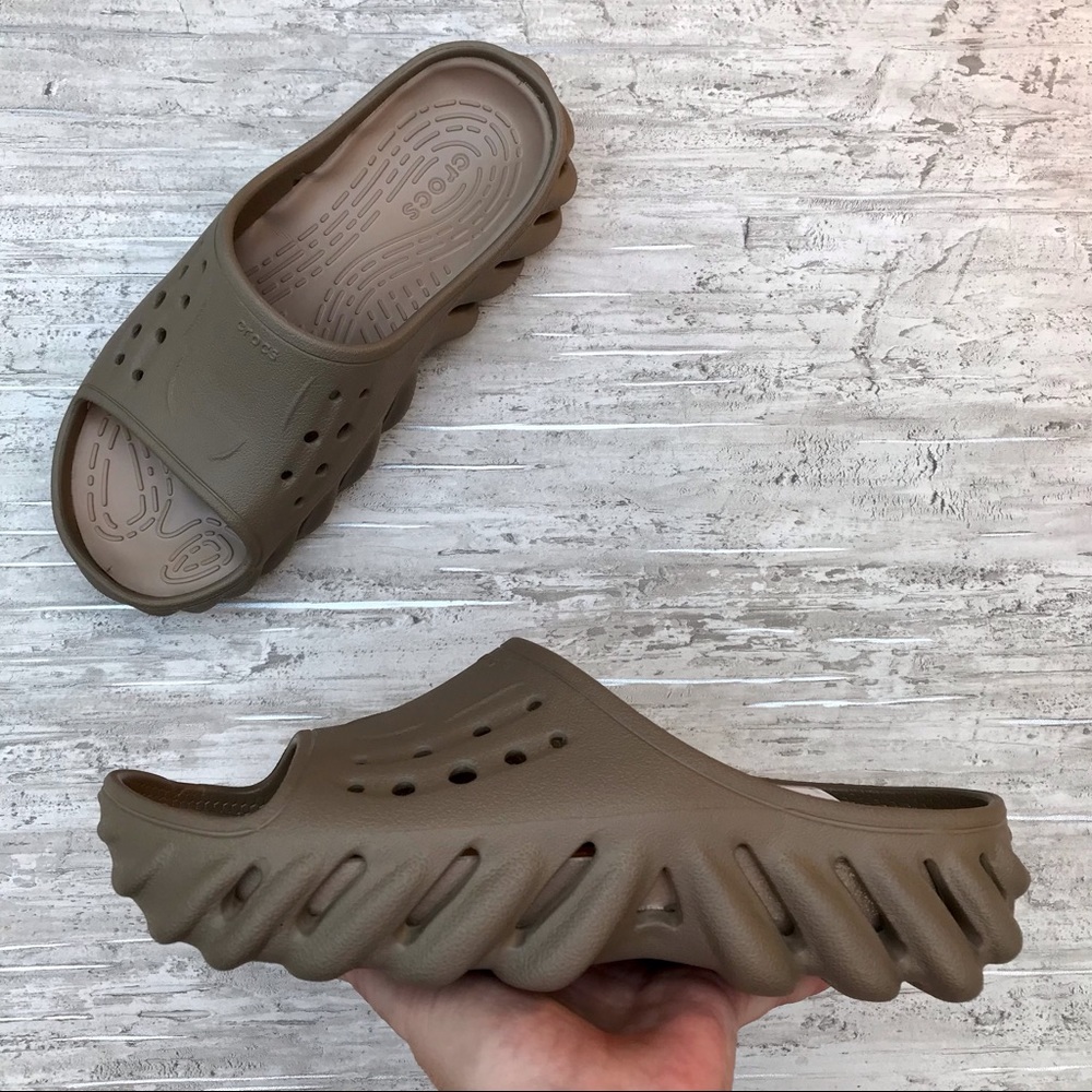 Crocs Echo Slide - Picture 2 of 16
